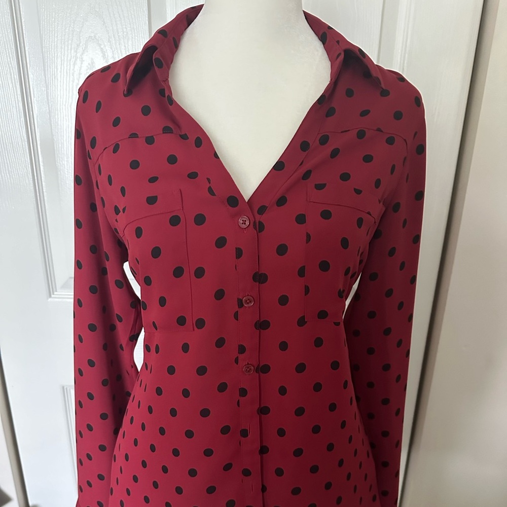 Women’s polyester long or short sleeve blouse